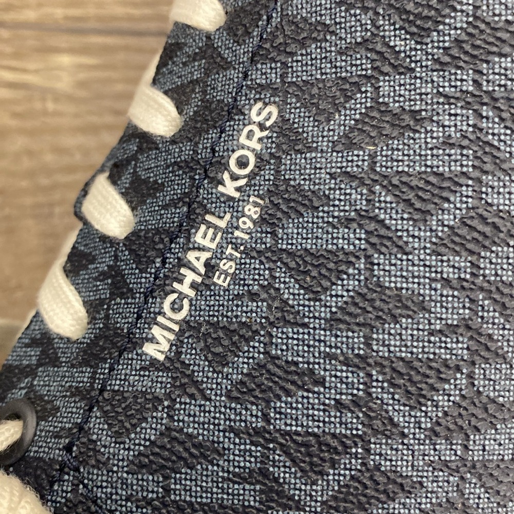 Michael Kors sneakers brand logo - Picture 11 of 12